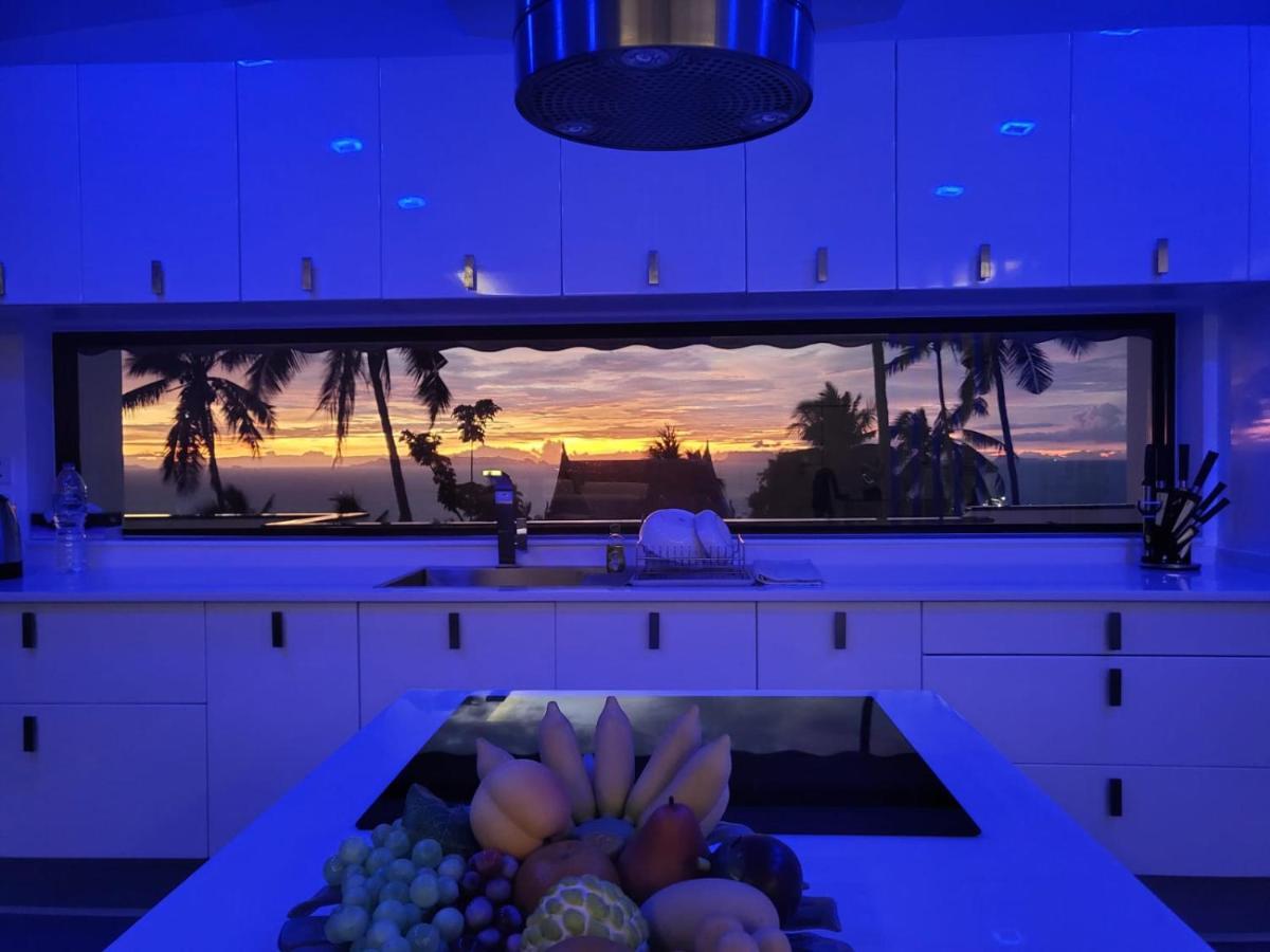 Balcony On The Sea *